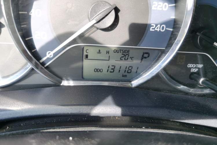 Used Toyota Levin 2017 Revised 185T CVT Elite Edition China V Standard Odometer Close Up