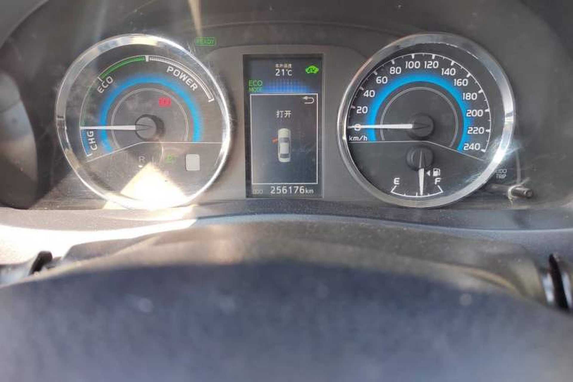 Used Toyota Levin 2017 Revised Dual-Engine 1.8H GS E-CVT Elite Sunroof Version China V Standard Odometer Close Up