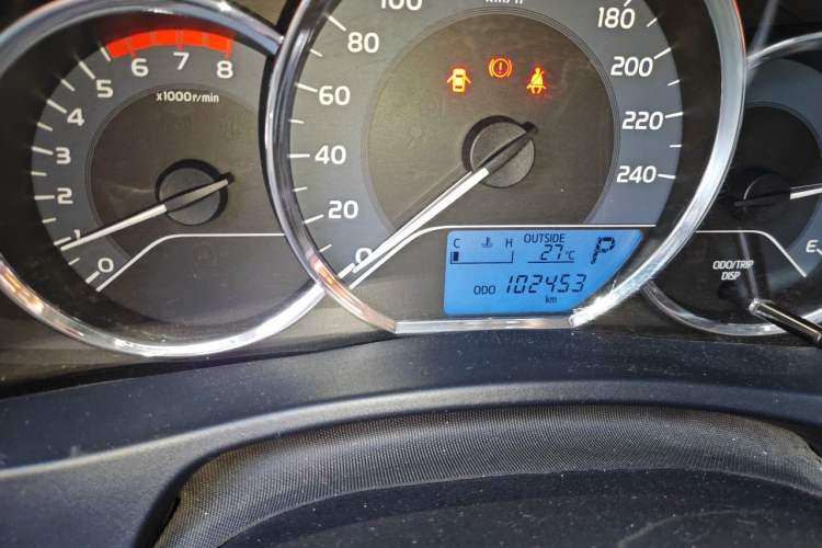 Used Toyota Levin 2017 Revised 185T CVT Elite Edition China V Standard Odometer Close Up