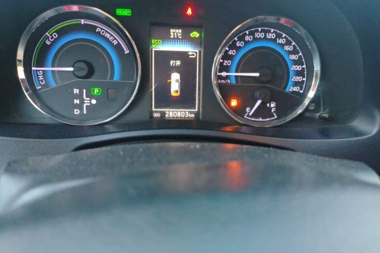 Used Toyota Levin 2017 Revised Dual-Engine 1.8H GS E-CVT Elite Sunroof Version China V Standard Odometer Close Up