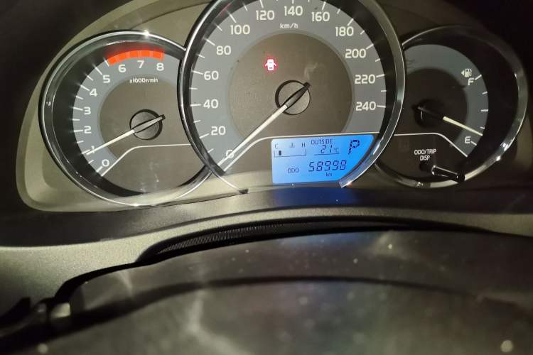 Used Toyota Levin 2017 Revised 185T CVT Elite Edition China V Standard Odometer Close Up