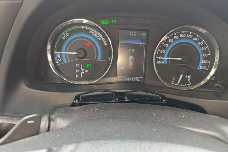 Used Toyota Levin 2017 Revised Dual-Engine 1.8H GS E-CVT Elite Sunroof Version China V Standard Odometer Close Up