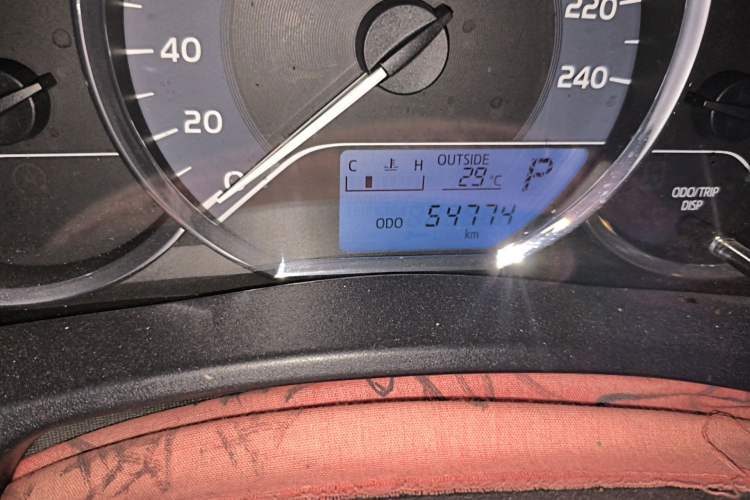 Used Toyota Levin 2017 Revised 185T CVT Elite Edition China V Standard Odometer Close Up