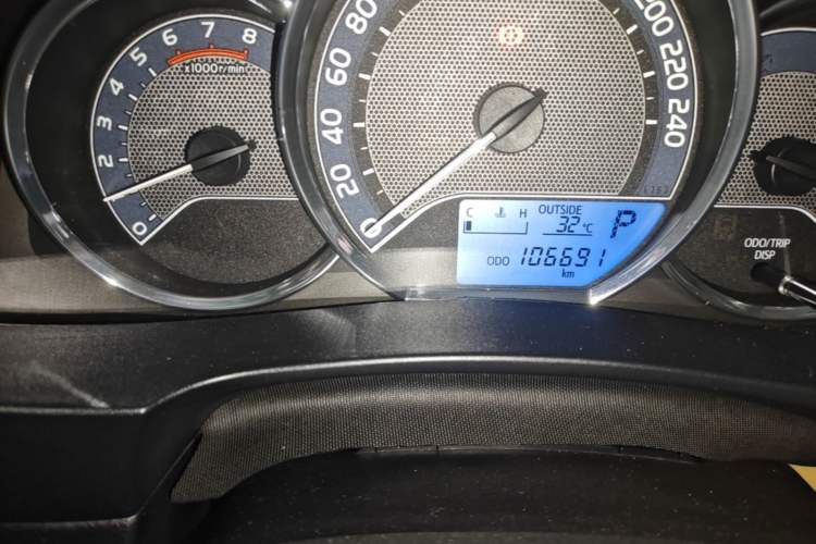 Used Toyota Levin 2017 1.2T G CVT Elite Edition Odometer Close Up
