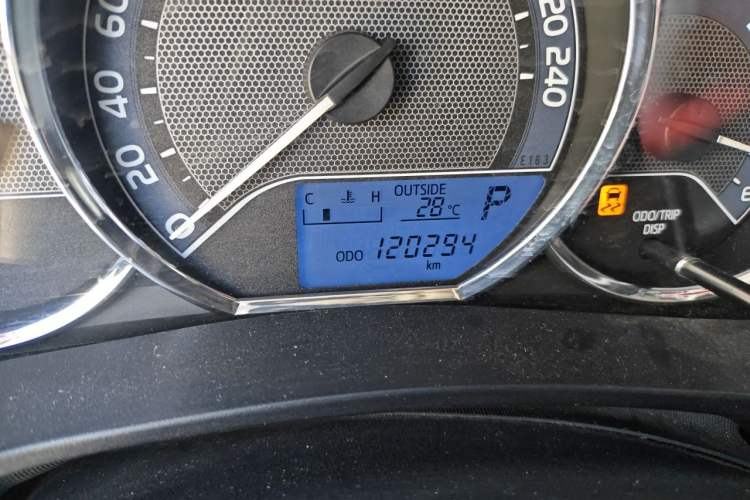 Used Toyota Levin 2017 1.2T G CVT Elite Edition Odometer Close Up