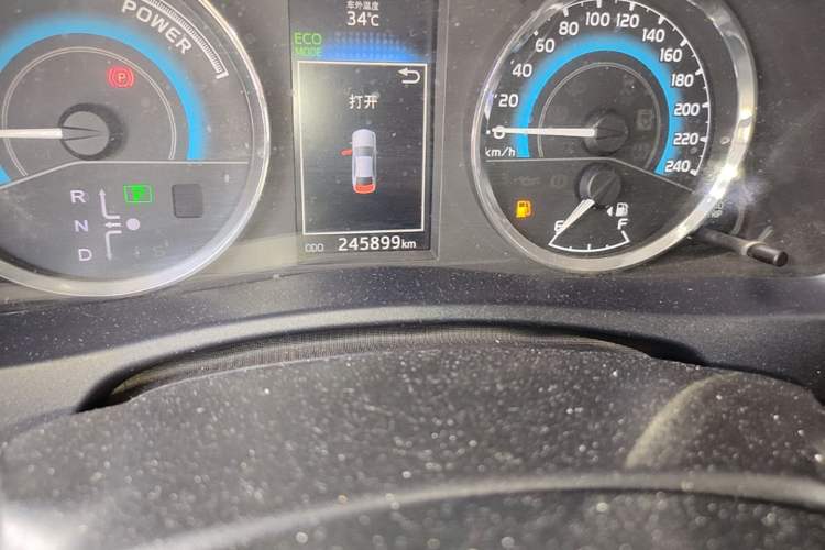 Used Toyota Levin 2017 Revised Dual-Engine 1.8H GS E-CVT Elite Sunroof Version China V Standard Odometer Close Up
