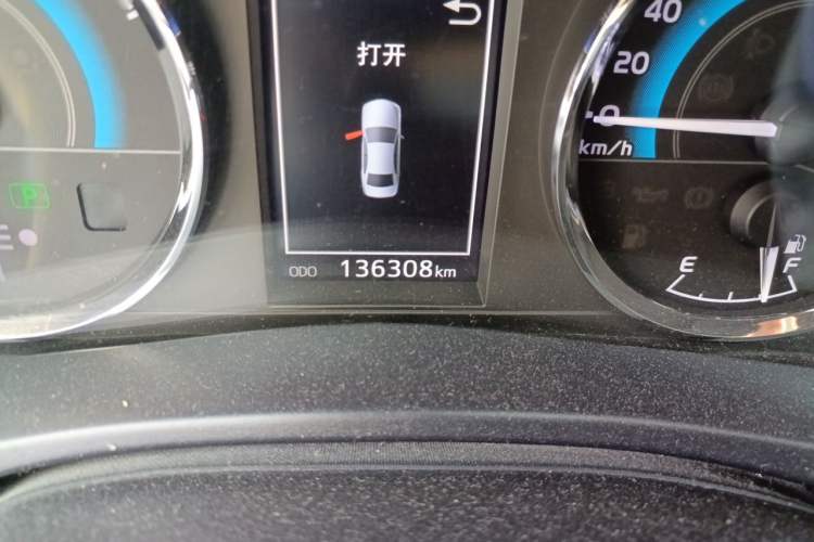 Used Toyota Levin 2017 Revised Dual-Engine 1.8H GS E-CVT Elite Sunroof Version China V Standard Odometer Close Up