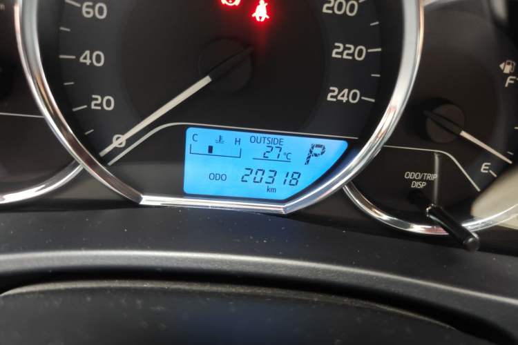 Used Toyota Levin 2017 Revised Version 185T CVT Elite Edition China VI Standard Odometer Close Up