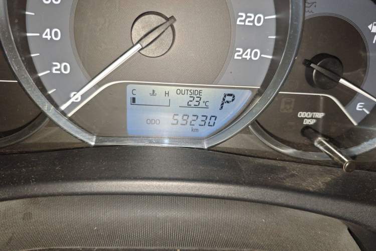 Used Toyota Levin 2017 Revised 185T CVT Leading Edition China V Standard Odometer Close Up