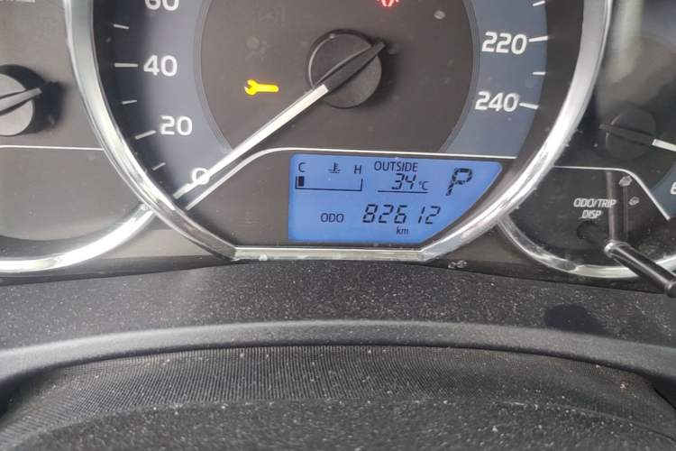 Used Toyota Levin 2017 Revised Version 185T CVT New Sharp Edition China V Standard Odometer Close Up