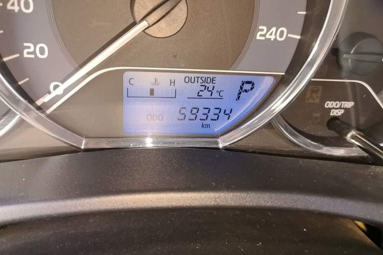 Used Toyota Levin 2017 Revised 185T CVT Elite Edition China V Standard Odometer Close Up