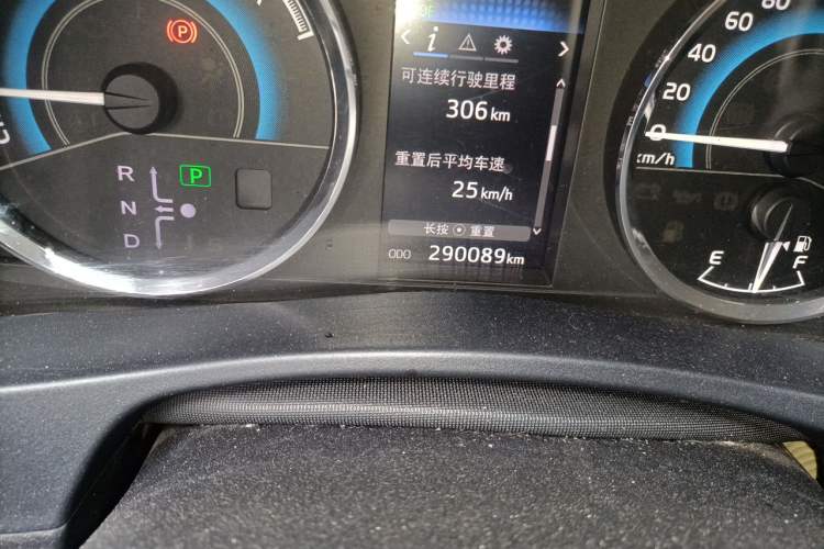 Used Toyota Levin 2017 Revised Dual-Engine 1.8H GS E-CVT Elite Sunroof Version China V Standard Odometer Close Up