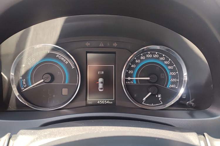 Used Toyota Levin 2017 Revised Dual-Engine 1.8H GS E-CVT Elite Sunroof Version China V Standard Odometer Close Up