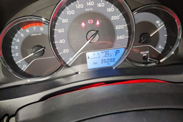 Used Toyota Levin 2017 Revised Version 185T CVT Elite Edition China VI Standard Odometer Close Up