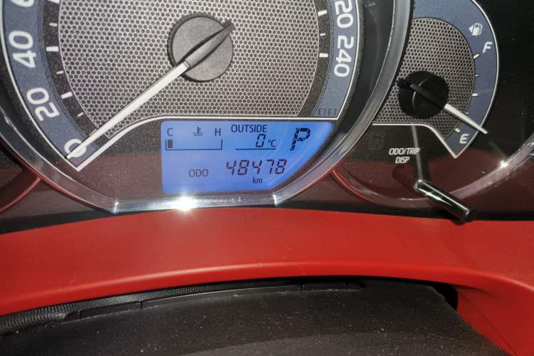 Used Toyota Levin 2017 1.2T G CVT Elite Edition Odometer Close Up