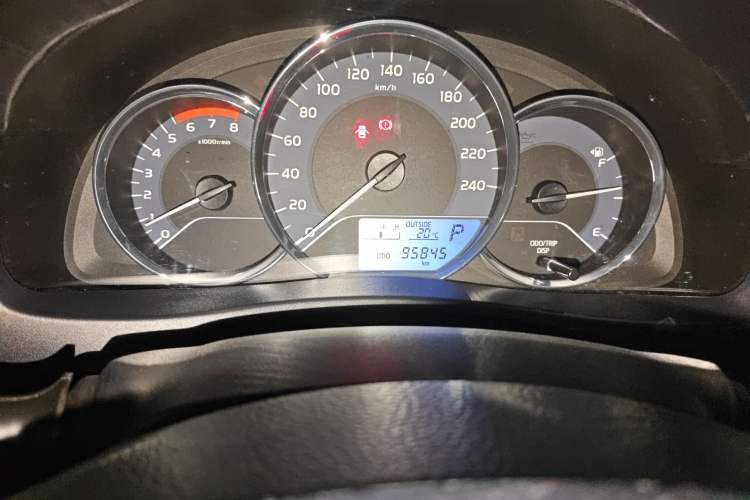 Used Toyota Levin 2017 Revised 185T CVT Elite Edition China V Standard Odometer Close Up