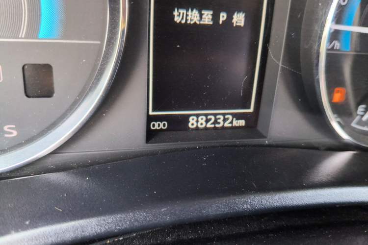 Used Toyota Levin 2017 Revised Dual-Engine 1.8H GS E-CVT Elite Sunroof Version China V Standard Odometer Close Up