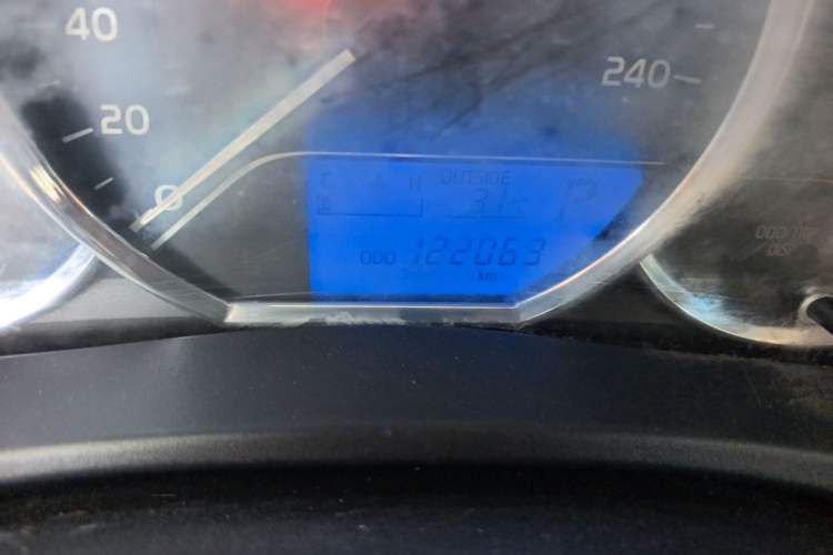 Used Toyota Levin 2017 Revised 185T CVT Elite Edition China V Standard Odometer Close Up
