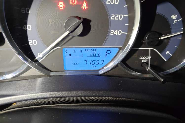 Used Toyota Levin 2017 Revised 185T CVT Elite Edition China V Standard Odometer Close Up