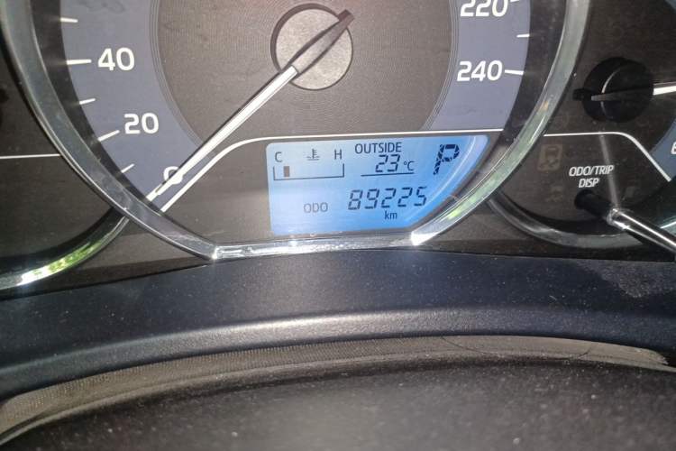 Used Toyota Levin 2017 Revised 185T CVT Elite Edition China V Standard Odometer Close Up