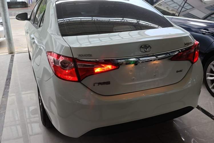 Used Toyota Levin 2017 Revised Version 185T CVT New Sharp Edition China V Standard Rear