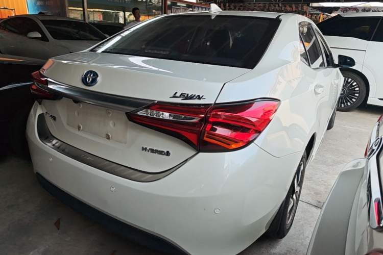Used Toyota Levin 2017 Revised Dual-Engine 1.8H GS E-CVT Elite Sunroof Version China V Standard Rear Right 45 Deg