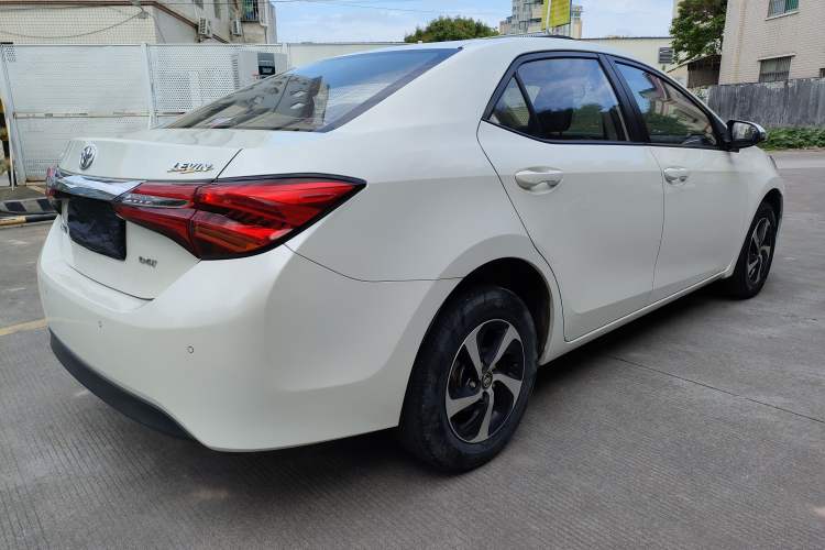 Used Toyota Levin 2017 Revised Version 185T CVT Elite Edition China VI Standard Rear Right 45 Deg