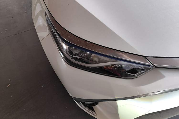 Used Toyota Levin 2017 Revised Dual-Engine 1.8H GS E-CVT Elite Sunroof Version China V Standard Right Front Headlight