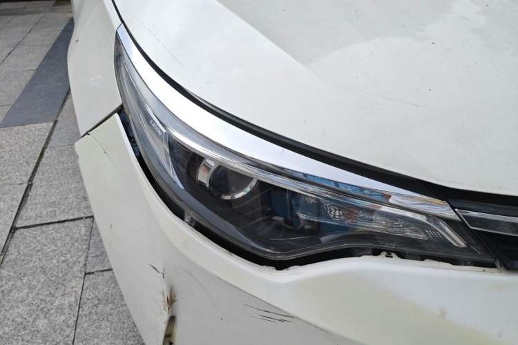 Used Toyota Levin 2017 Revised Version 185T CVT New Sharp Edition China V Standard Right Front Headlight