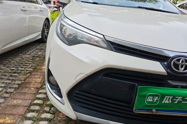 Used Toyota Levin 2017 Revised 185T CVT Elite Edition China V Standard Right Front Headlight