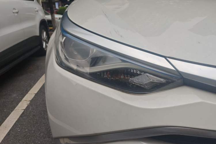 Used Toyota Levin 2017 Revised Dual-Engine 1.8H GS E-CVT Elite Sunroof Version China V Standard Right Front Headlight