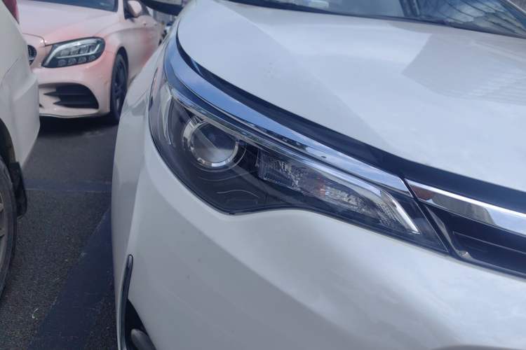 Used Toyota Levin 2017 Revised 185T CVT Elite Edition China V Standard Right Front Headlight