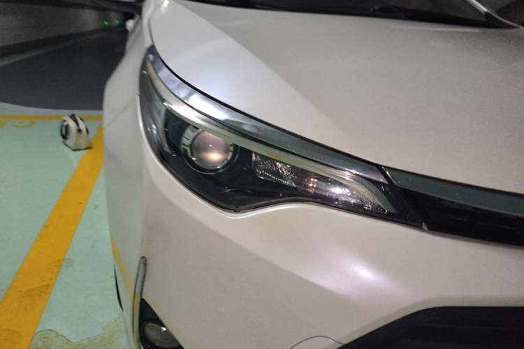 Used Toyota Levin 2017 Revised 185T CVT Elite Edition China V Standard Right Front Headlight