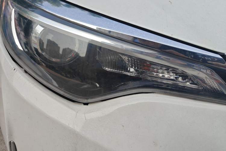 Used Toyota Levin 2017 Revised 185T CVT Elite Edition China V Standard Right Front Headlight