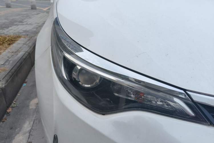 Used Toyota Levin 2017 Revised Version 185T CVT Elite Edition China VI Standard Right Front Headlight