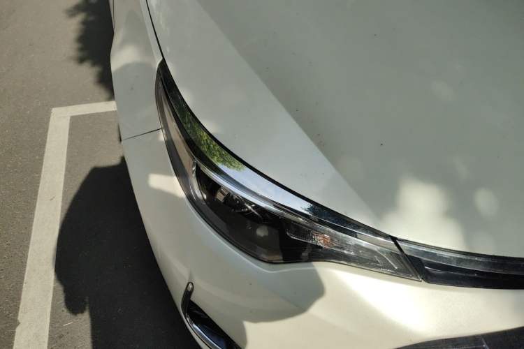 Used Toyota Levin 2017 Revised Version 185T CVT Elite Edition China VI Standard Right Front Headlight
