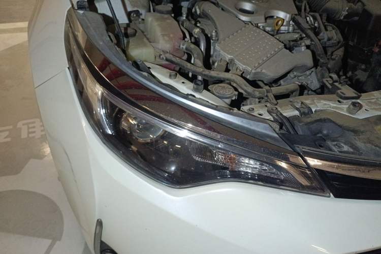 Used Toyota Levin 2017 Revised 185T CVT Elite Edition China V Standard Right Front Headlight