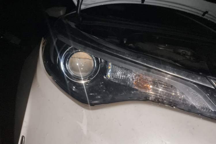 Used Toyota Levin 2017 Revised 185T CVT Elite Edition China V Standard Right Front Headlight