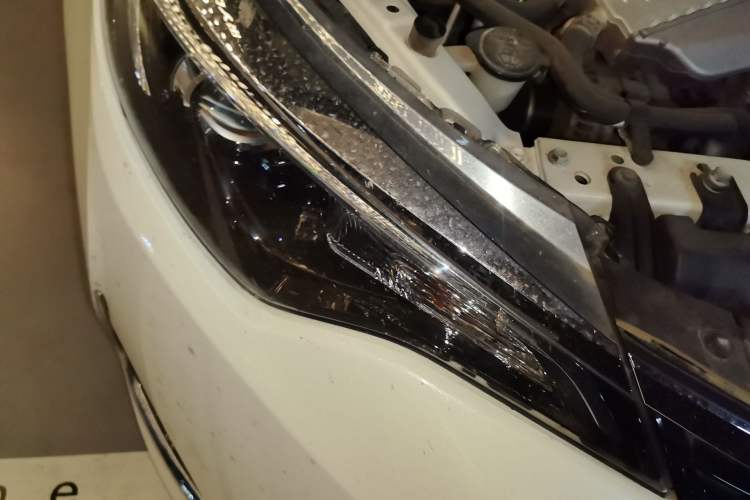 Used Toyota Levin 2017 Revised 185T CVT Elite Edition China V Standard Right Front Headlight