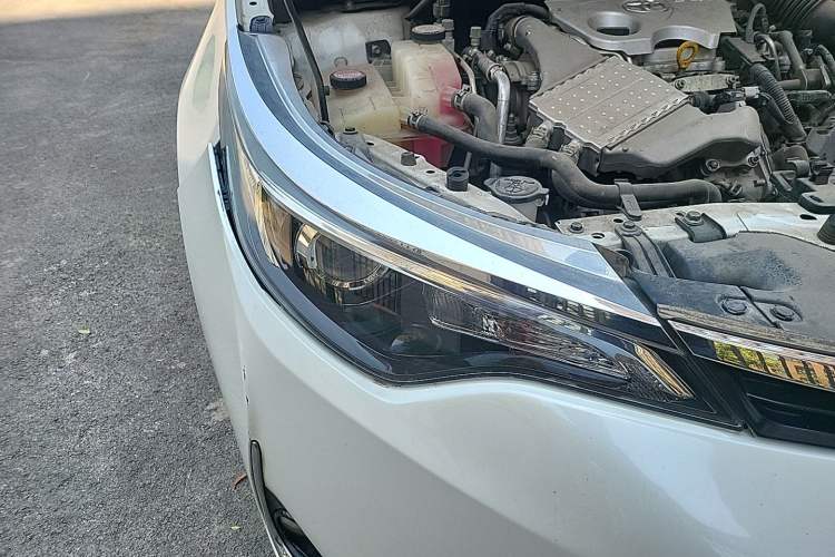 Used Toyota Levin 2017 Revised 185T CVT Elite Edition China V Standard Right Front Headlight