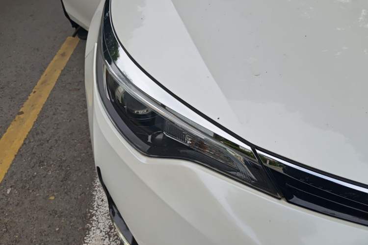 Used Toyota Levin 2017 Revised 185T CVT Elite Edition China V Standard Right Front Headlight
