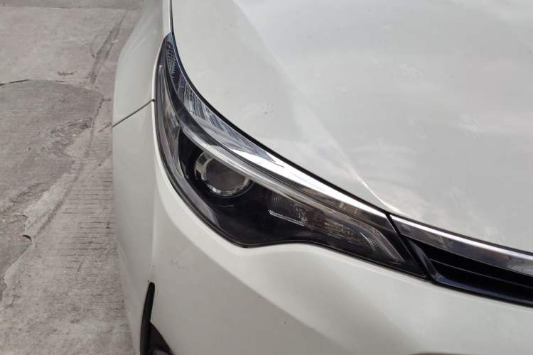 Used Toyota Levin 2017 Revised 185T CVT Elite Edition China V Standard Right Front Headlight