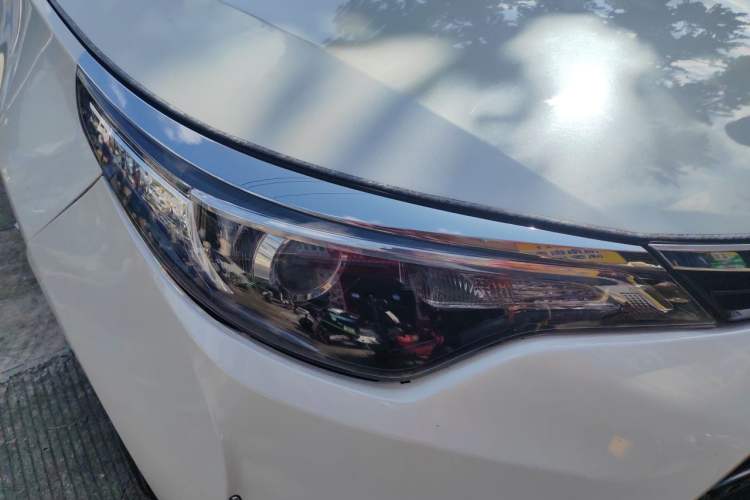 Used Toyota Levin 2017 Revised 185T CVT Elite Edition China V Standard Right Front Headlight
