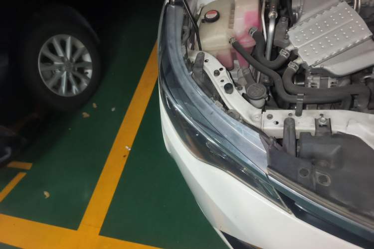 Used Toyota Levin 2017 Revised Version 185T CVT Elite Edition China VI Standard Right Front Headlight