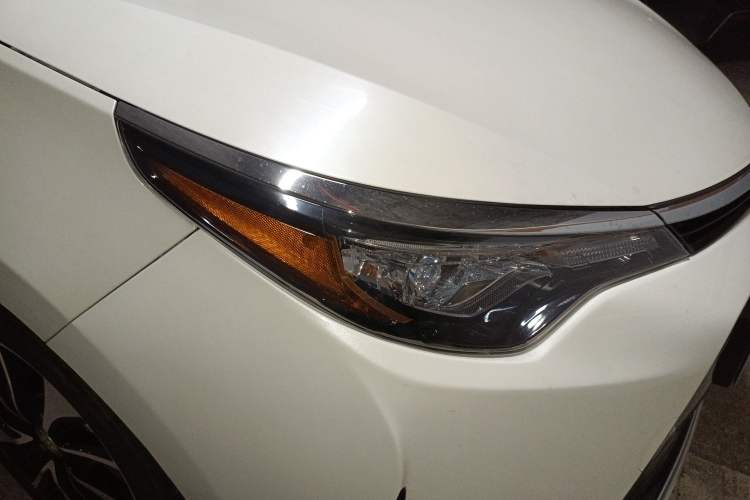 Used Toyota Levin 2017 1.2T V CVT Luxury Edition Right Front Headlight
