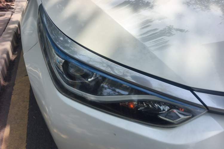Used Toyota Levin 2017 Revised Dual-Engine 1.8H GS E-CVT Elite Sunroof Version China V Standard Right Front Headlight
