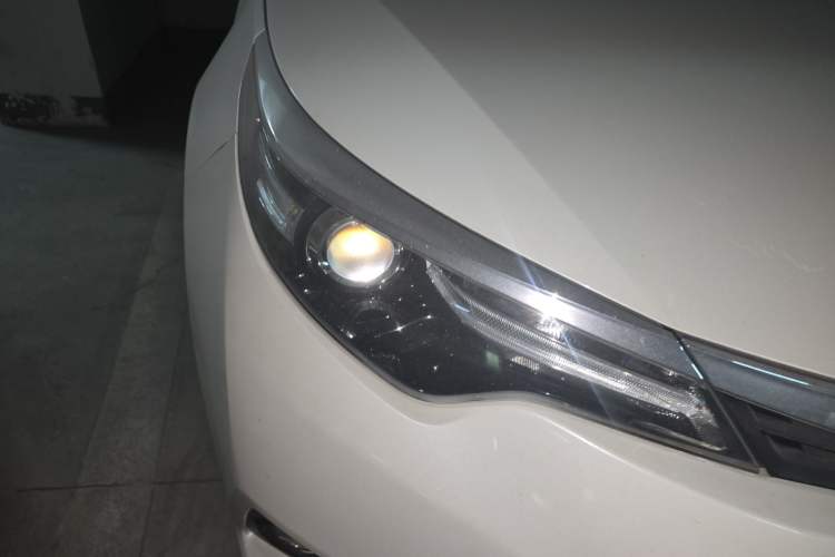 Used Toyota Levin 2017 1.8GS CVT Elite Edition Right Front Headlight
