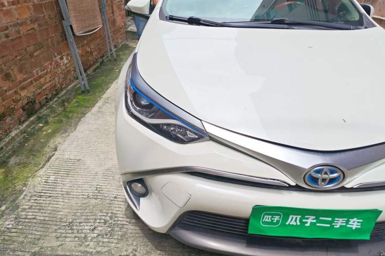 Used Toyota Levin 2017 Revised Dual-Engine 1.8H GS E-CVT Elite Sunroof Version China V Standard Right Front Headlight