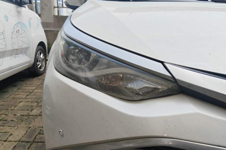 Used Toyota Levin 2017 Revised Dual-Engine 1.8H GS E-CVT Elite Sunroof Version China V Standard Right Front Headlight