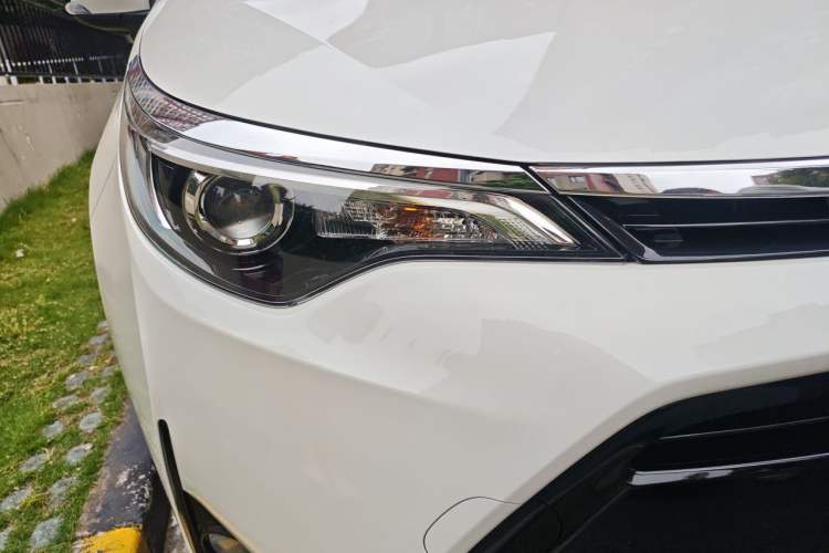 Used Toyota Levin 2017 Revised 185T CVT Elite Edition China V Standard Right Front Headlight